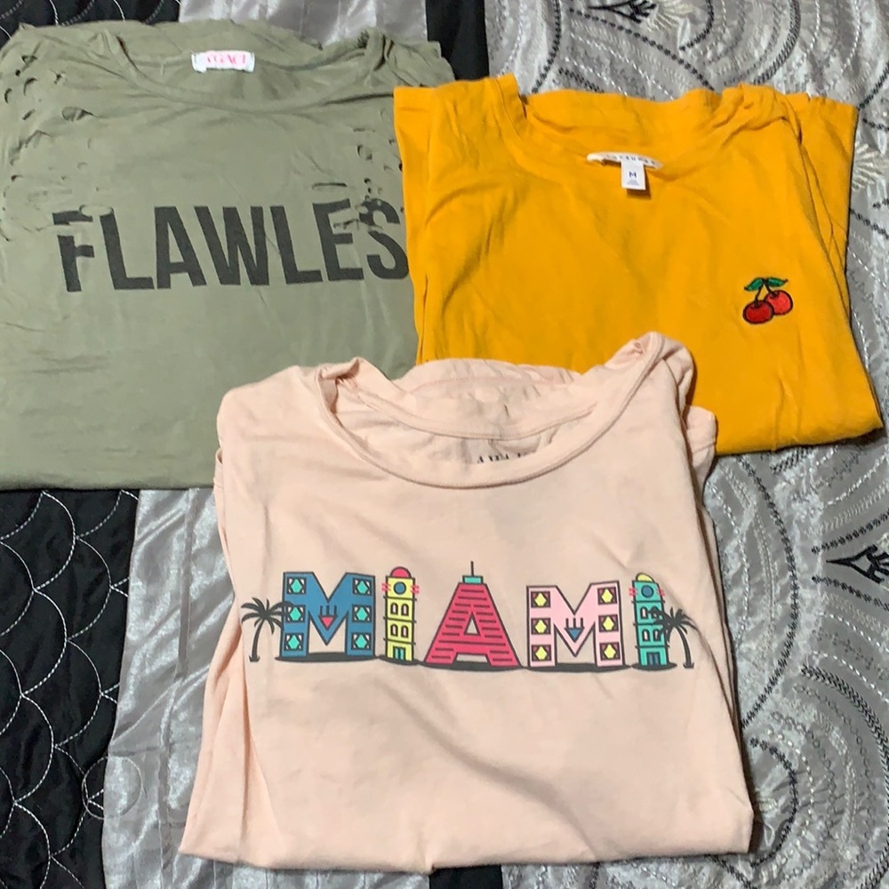 Womens 3 tee bundle